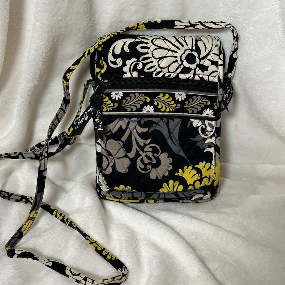 ⭐Vera Bradley Black and Yellow Floral Crossbody Bag